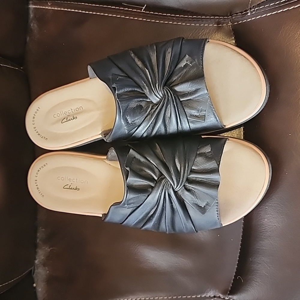 WORN ONCE ANIMAL FRIENDLY  BLACK CLARKS ULTIMATE COMFORT SANDALS SZ 9